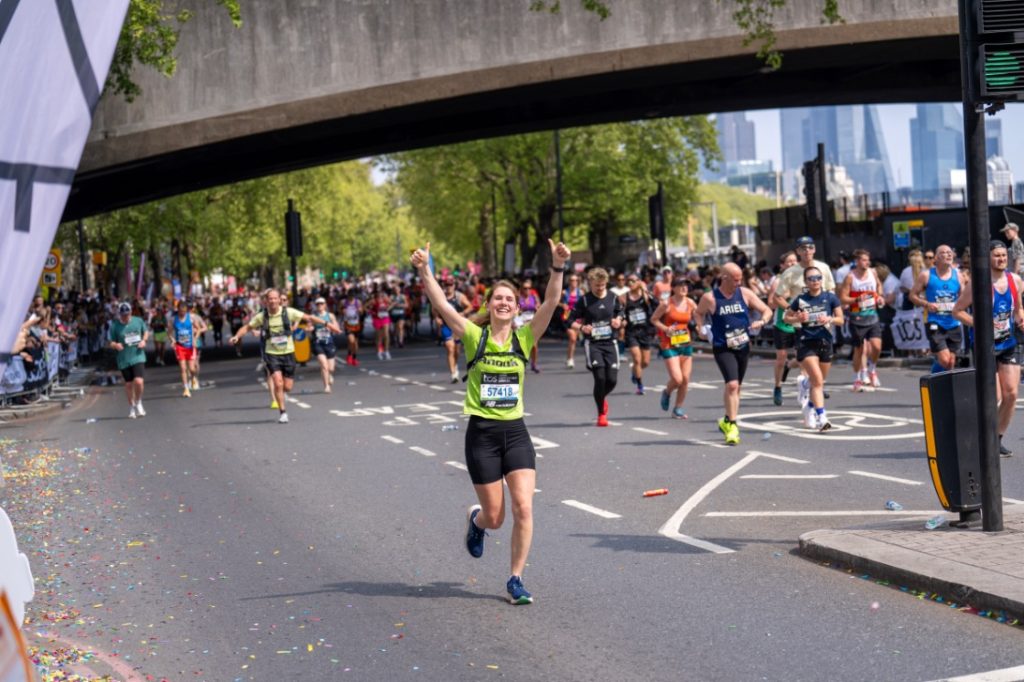 Eén van onze Marathons International-lopers tijdens de Londen Marathon